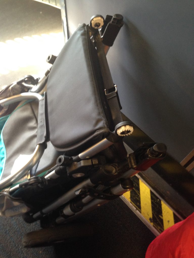 american airlines damaged stroller